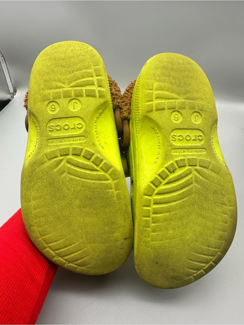 Crocs Classic Clog Shrek DreamWorks Lime Green Kids J6 Nose Shoes Missing Ear